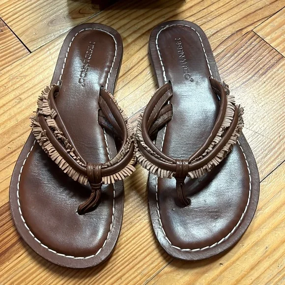 Bernardo sandals Miami fringe - Picture 1 of 3